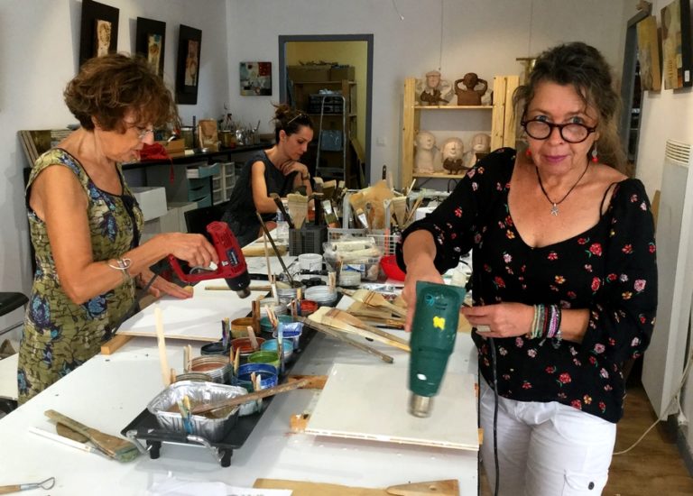 Participantes au stage d'encaustique